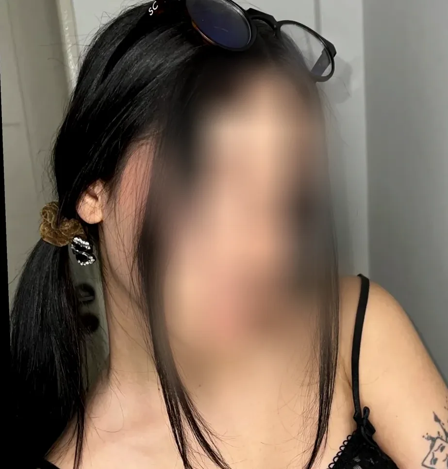 Simone, 22