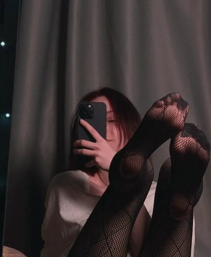 Yvonne, 22